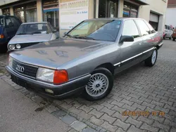 Grau Gebraucht 1990 Audi 100 Comfort Limousine | 9.990 €