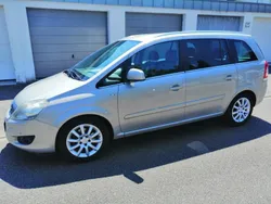 Silber Gebraucht 2010 Opel Zafira Van / Kleinbus | 4.000 € (Fairer Preis)