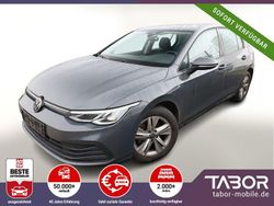Grau Gebraucht 2021 VW Golf Life Limousine | 20.488 € (Fairer Preis)