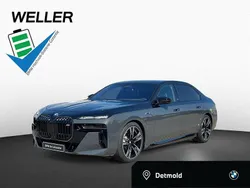 Grau Neu 2025 BMW M760e Sport Line Limousine | 171.990 €