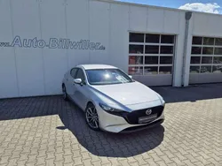 Sonic silver metallic Gebraucht 2019 Mazda 3 Selection Limousine | 15.900 € (Fairer Preis)