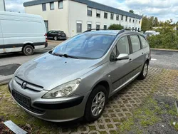 Silber Gebraucht 2002 Peugeot 307 Kombi | 1.370 €