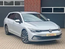 Silber Gebraucht 2022 VW Golf VIII Life Kombi | 15.499 € (Fairer Preis)
