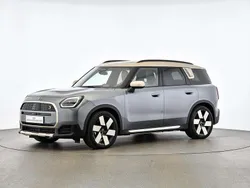 Grün Gebraucht 2024 Mini Countryman SUV | 42.489 € (Guter Preis)