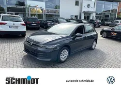 Uranograu Gebraucht 2024 VW Golf VIII Limousine | 21.698 € (Superpreis)