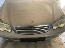 Grau Gebraucht 2004 Mercedes C200 Classic Limousine | 2.750 € (Fairer Preis)