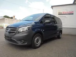 Blau Gebraucht 2020 Mercedes Vito Van / Kleinbus | 24.990 € (Teuer)