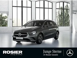 Grau / mountaingrau Gebraucht 2023 Mercedes B180 Progressive Van / Kleinbus | 29.490 € (Fairer Preis)