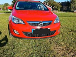 Rot Gebraucht 2011 Opel Astra S Kombi | 4.650 € (Etwas zu teuer)