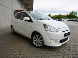 Kristallweiss (p) Gebraucht 2014 Mitsubishi Space Star Limousine | 3.950 € (Guter Preis)