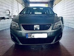 Grau Gebraucht 2022 Seat Alhambra FR Van / Kleinbus | 37.500 € (Teuer)