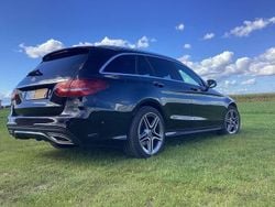 Schwarz Gebraucht 2020 Mercedes C220 AMG line Kombi | 24.200 € (Fairer Preis)
