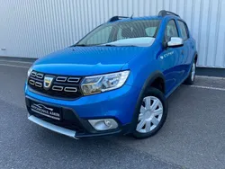 Blau Gebraucht 2019 Dacia Sandero Stepway Kleinwagen | 8.590 € (Etwas zu teuer)