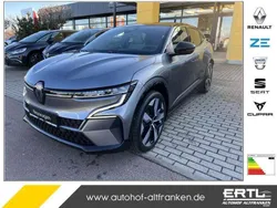 Arktisweiß/dach in blackpear Gebraucht 2023 Renault Mégane Techno Limousine | 35.980 € (Teuer)