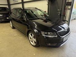 Schwarz Gebraucht 2013 Skoda Octavia Kombi | 12.900 € (Etwas zu teuer)