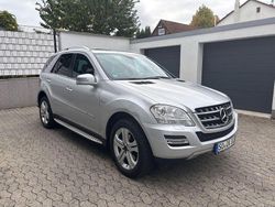 Silber Gebraucht 2011 Mercedes ML300 SUV | 17.900 € (Teuer)