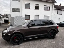 Braun Gebraucht 2009 Porsche Cayenne GTS SUV | 17.999 €