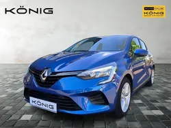 Blau Gebraucht 2021 Renault Clio V Zen Limousine | 13.289 € (Guter Preis)