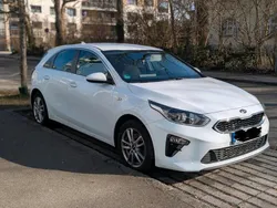 Weiß Gebraucht 2019 Kia Ceed Vision Limousine | 15.600 € (Teuer)