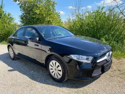 Schwarz Gebraucht 2022 Mercedes A180 Limousine | 24.700 € (Fairer Preis)