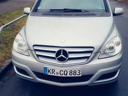 Silber Gebraucht 2009 Mercedes B180 Van / Kleinbus | 2.900 € (Guter Preis)