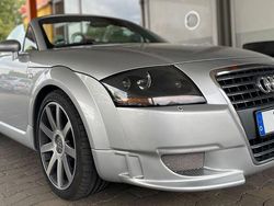 Silber Gebraucht 2005 Audi TT S-Line Cabrio | 11.399 €