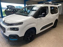 Weiß Gebraucht 2022 Citroën e-Berlingo Feel Van / Kleinbus | 21.900 € (Etwas zu teuer)