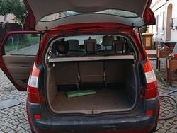 Rot Gebraucht 2005 Renault Scénic II Avantage Van / Kleinbus | 800 € (Guter Preis)