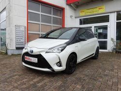 Weiß Gebraucht 2019 Toyota Yaris Hybrid Style Limousine | 15.900 € (Fairer Preis)