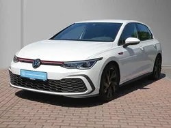 Oryxweiß perlmutteffekt Gebraucht 2024 VW Golf VIII GTI Limousine | 30.940 € (Guter Preis)