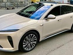 Gold Gebraucht 2023 Nio ET5 Kombi | 34.990 €