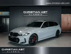 Grau Gebraucht 2023 BMW 330 M Sport Kombi | 50.000 €