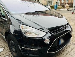 Schwarz Gebraucht 2010 Ford S-MAX Titanium Van / Kleinbus | 3.800 € (Fairer Preis)
