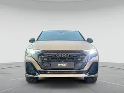 Sakhirgold metallic Neu 2024 Audi Q8 Ambiente SUV | 123.550 €