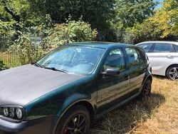 Grün Gebraucht 2000 VW Golf IV Limousine | 3.000 € (Fairer Preis)