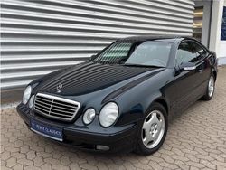 Schwarz Gebraucht 2000 Mercedes CLK320 Elegance Coupé | 8.900 € (Fairer Preis)