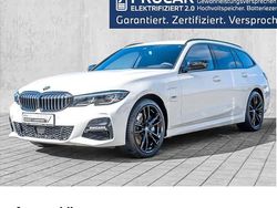 Weiß Gebraucht 2022 BMW 330e M Sport Kombi | 36.995 € (Fairer Preis)