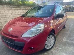 Rot Gebraucht 2010 Renault Clio II Limousine | 2.990 € (Fairer Preis)