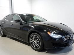 Schwarz Gebraucht 2020 Maserati Ghibli Coupé | 39.490 € (Etwas zu teuer)