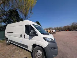 Weiß Gebraucht 2017 Peugeot Boxer Premium Van | 9.799 € (Guter Preis)