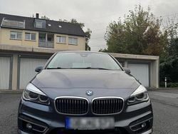 Grau Gebraucht 2015 BMW 220 Gran Tourer Luxury Line Van / Kleinbus | 12.000 € (Guter Preis)