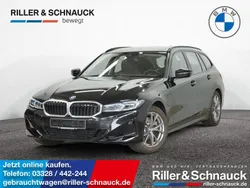 Black sapphire Gebraucht 2024 BMW 330e Comfort Edition Kombi | 39.950 € (Superpreis)