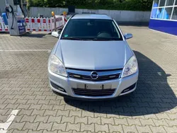Silber Gebraucht 2007 Opel Astra Catch Me Limousine | 1.900 € (Fairer Preis)