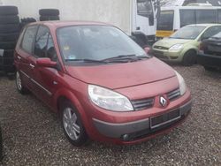 Rot Gebraucht 2006 Renault Mégane GrandTour Kombi | 650 € (Teuer)