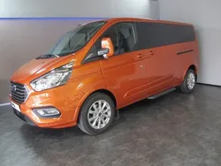 Orange Gebraucht 2021 Ford Tourneo Custom Titanium Van / Kleinbus | 38.990 € (Etwas zu teuer)