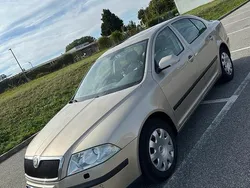 Beige Gebraucht 2006 Skoda Octavia Kleinwagen | 3.500 €