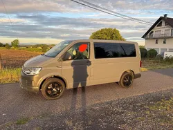 Grau Gebraucht 2018 VW T6 Van | 37.500 € (Teuer)