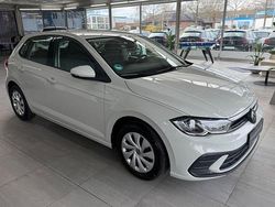 Grau Gebraucht 2023 VW Polo Life Kleinwagen | 13.590 € (Fairer Preis)