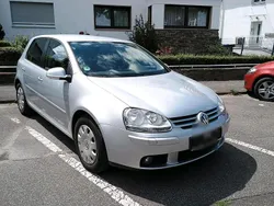 Silber Gebraucht 2007 VW Golf V Limousine | 2.500 € (Fairer Preis)