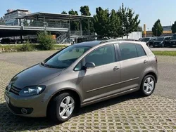 Braun Gebraucht 2011 VW Golf Plus Comfortline Van / Kleinbus | 7.900 € (Fairer Preis)